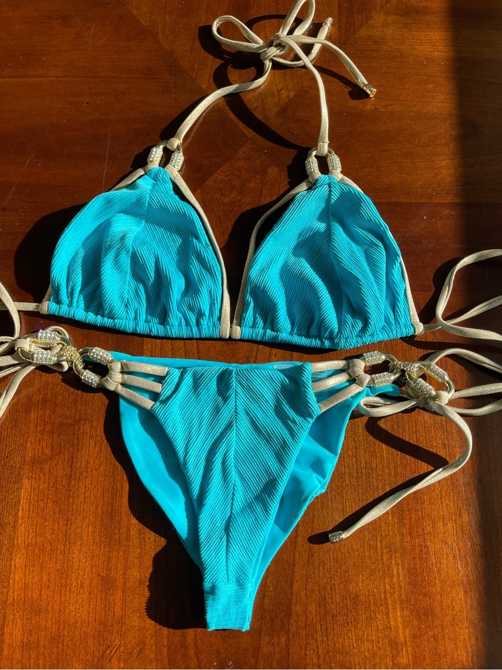 ON RESERVE: Beach Bunny Turquoise Bikini with gold hardware and Straps DD/L se - Picture 4 of 12